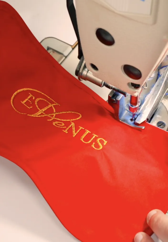 Пошив красной маски с микросферами для конгресса EVENUS BEAUTY